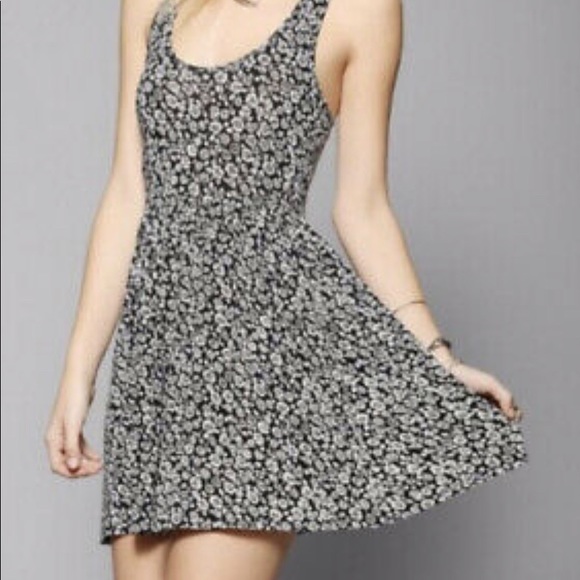 Urban Outfitters Kimchi Blue Floral Skater Dress - Picture 2 of 5